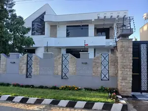 8bdrm House in Bole for sale