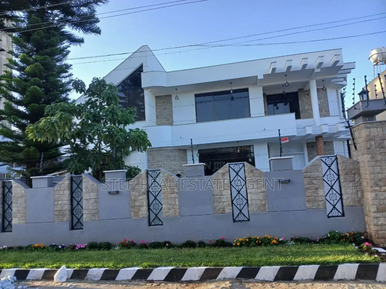 8bdrm House in Bole for sale