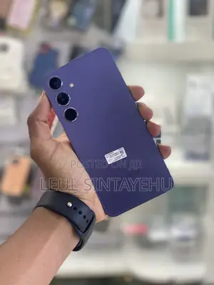 Photo - Samsung Galaxy S24 Plus 256 GB Purple