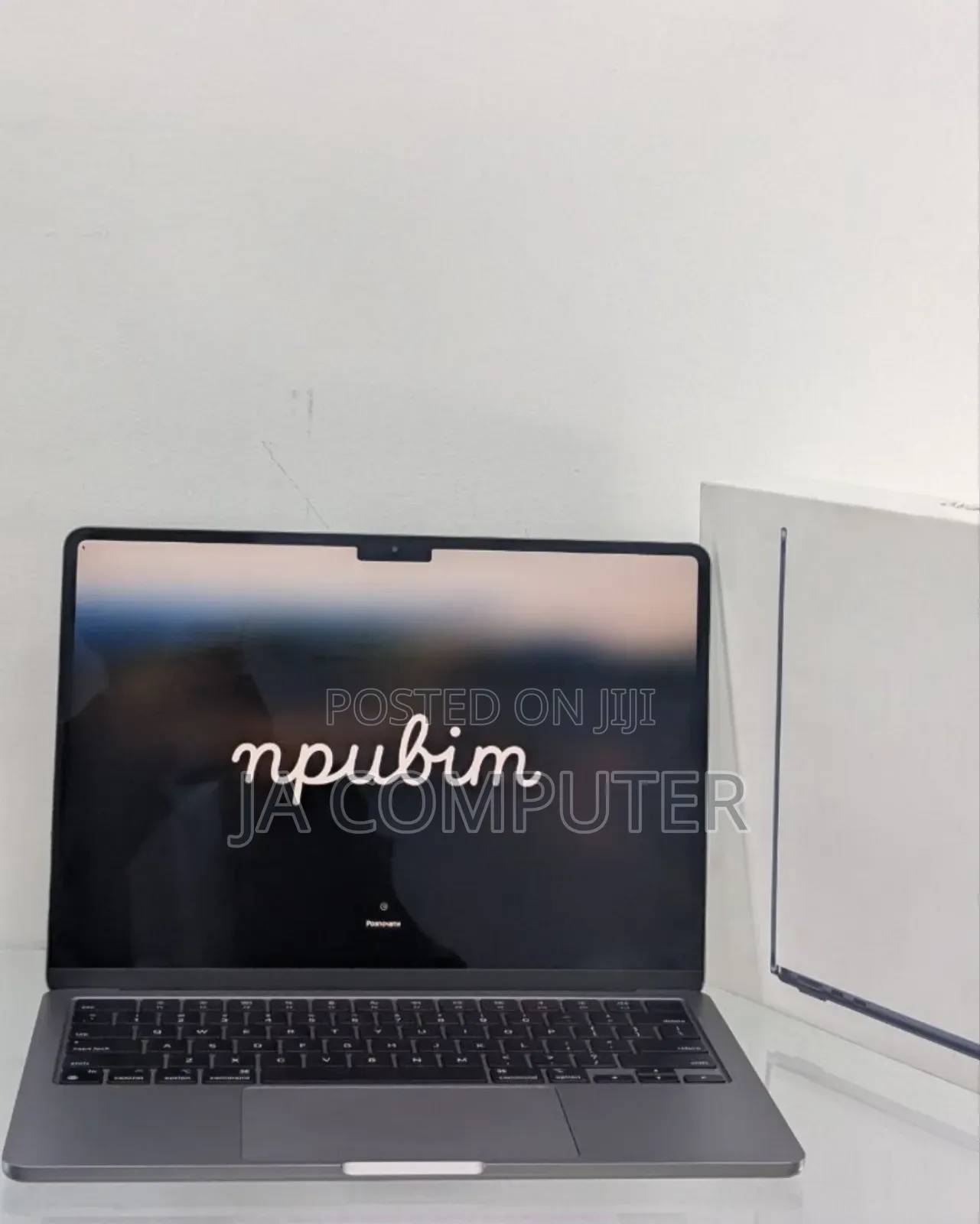New Laptop Apple MacBook Air 2022 M2 8GB Apple M2 SSD 256GB