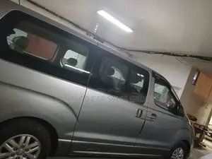 Hyundai H1 2016 Silver