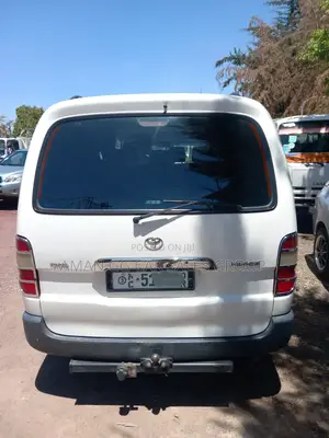 Photo - Toyota HiAce 2008 White
