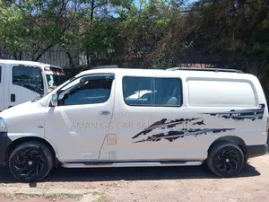 Photo - Toyota HiAce 2008 White