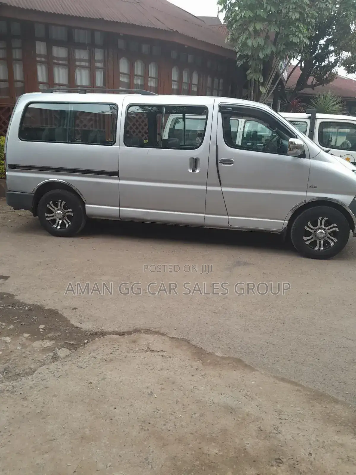 Toyota HiAce 2006 Silver