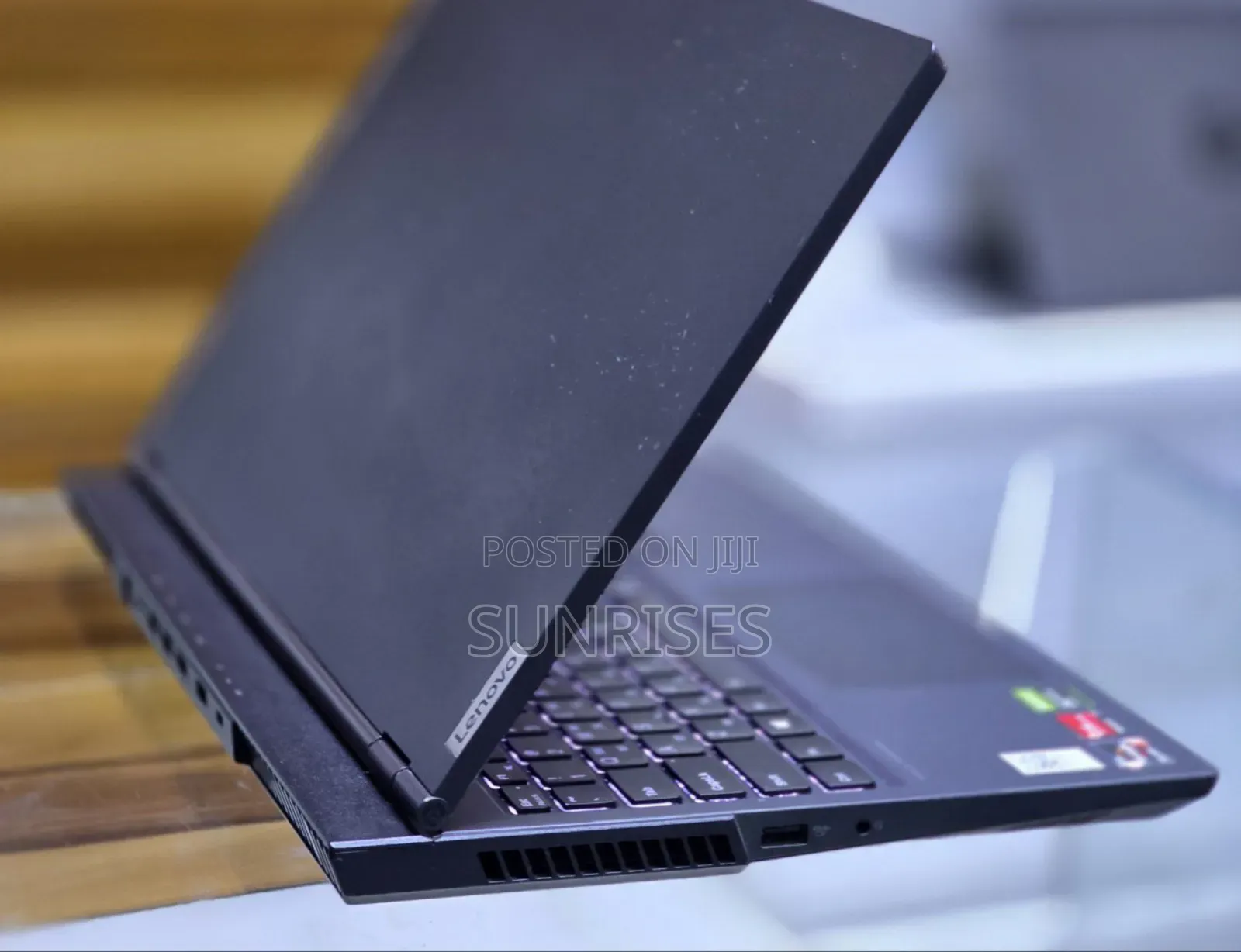 New Laptop Lenovo Legion 5 16GB AMD Ryzen 7 SSD 512GB