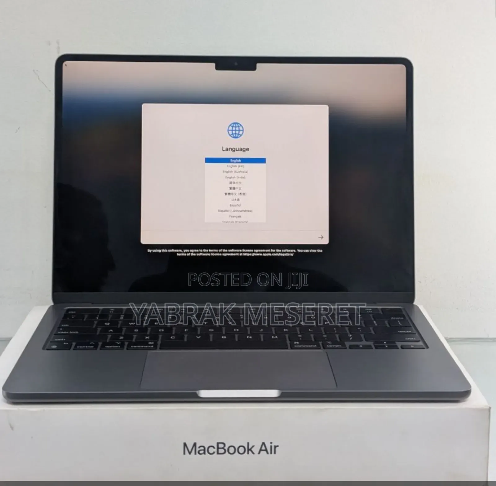 New Laptop Apple MacBook Air 2024 M3 13-Inch 8GB Apple M3 SSD 256GB