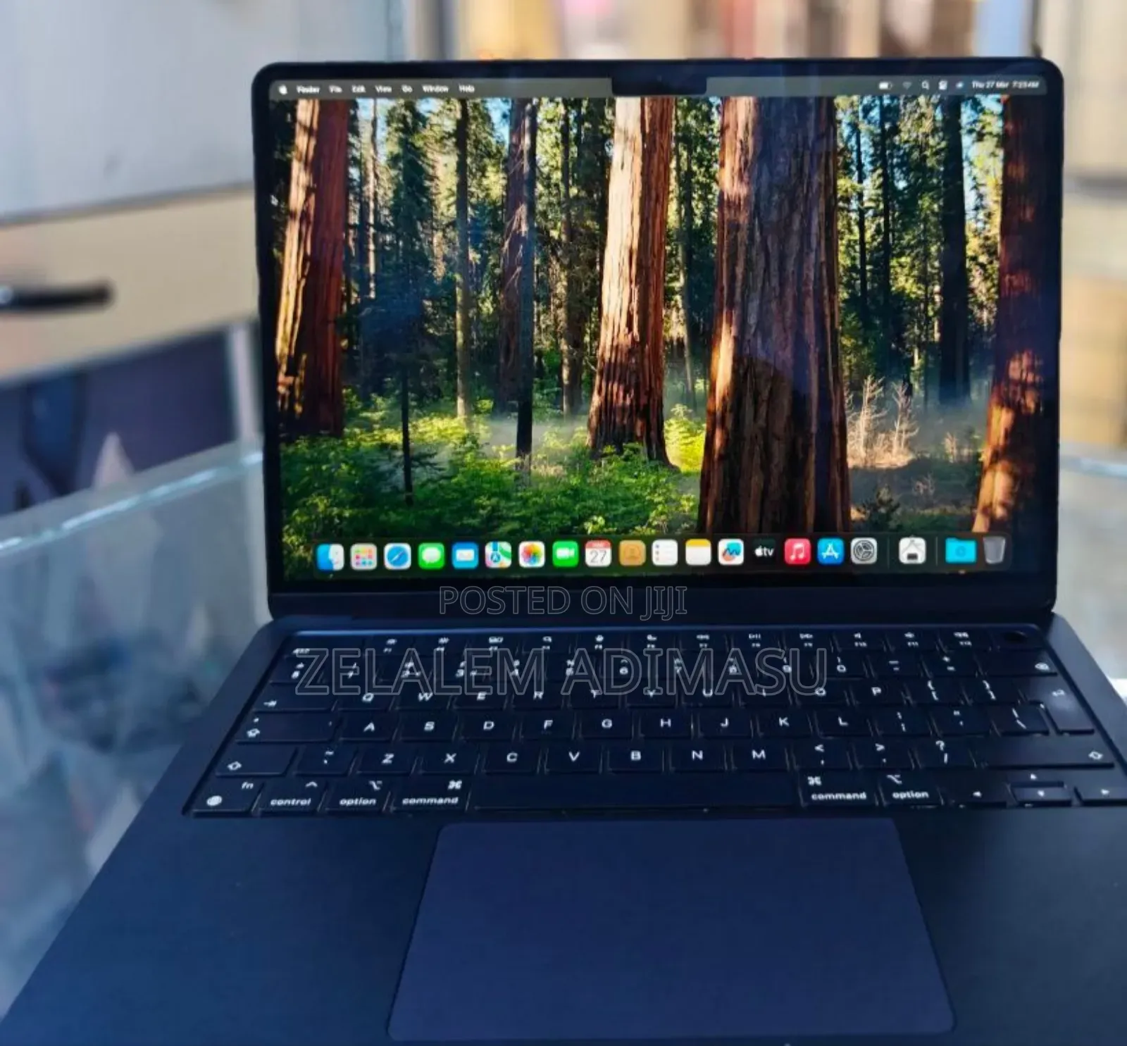 New Apple MacBook Air 2024 M3 13-Inch 8GB Intel Core M3 SSD 256GB