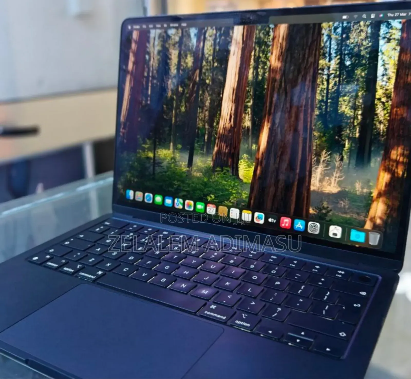 New Apple MacBook Air 2024 M3 13-Inch 8GB Intel Core M3 SSD 256GB