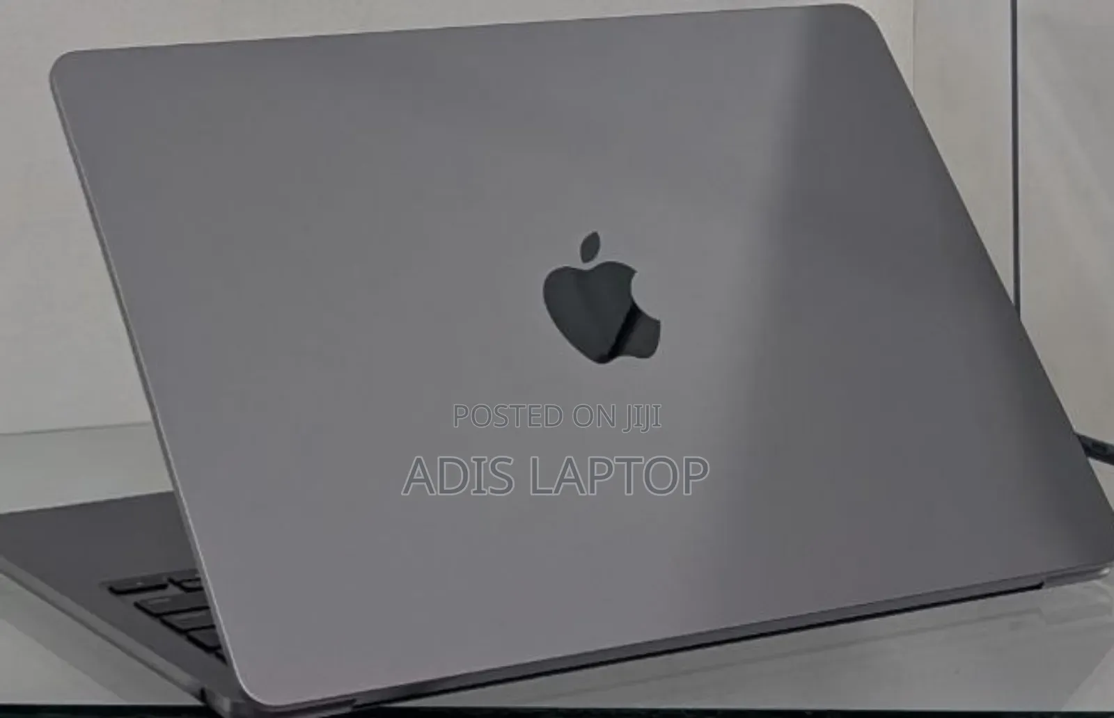 New Laptop Apple MacBook Air 2024 M3 13-Inch 8GB Apple M3 SSD 256GB