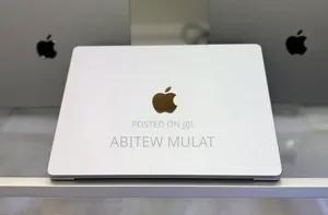 Photo - New Laptop Apple MacBook Pro M1 16GB Apple M1 Pro SSD 1T