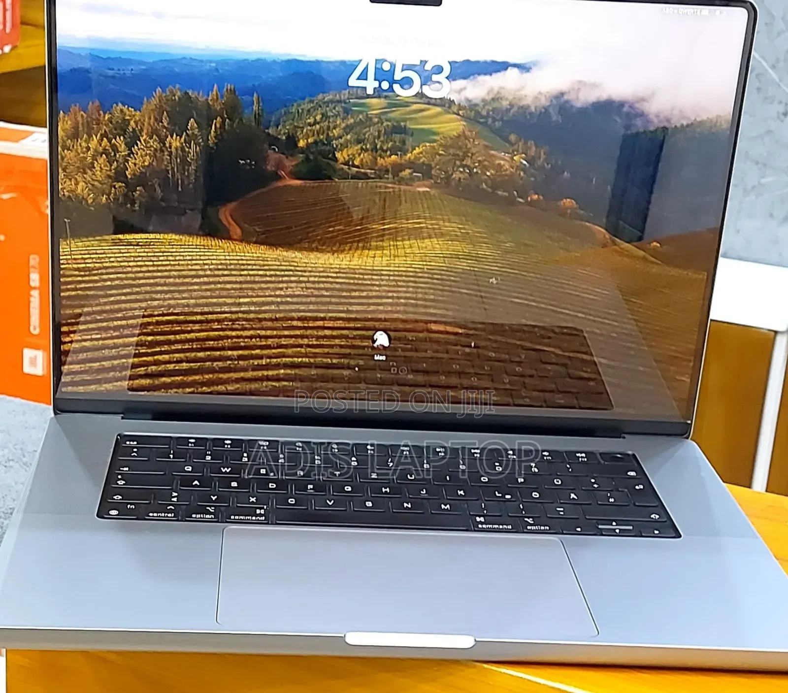 New Laptop Apple MacBook Pro 16GB Apple M1 Pro SSD 1T