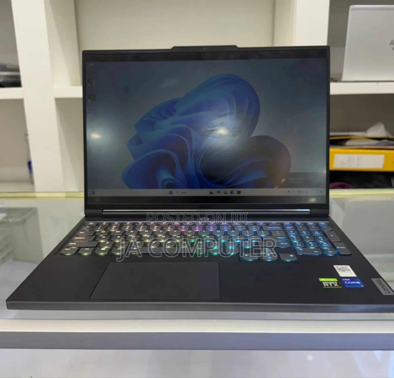 New Laptop Lenovo Legion 7 16GB Intel Core I7 SSD 1T