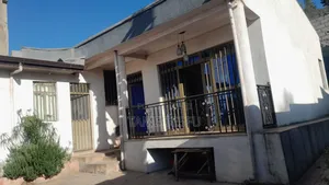 3bdrm House in Kotobe Kehisphaltu, Yeka for sale