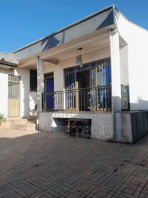 3bdrm House in Kotobe Kehisphaltu, Yeka for sale