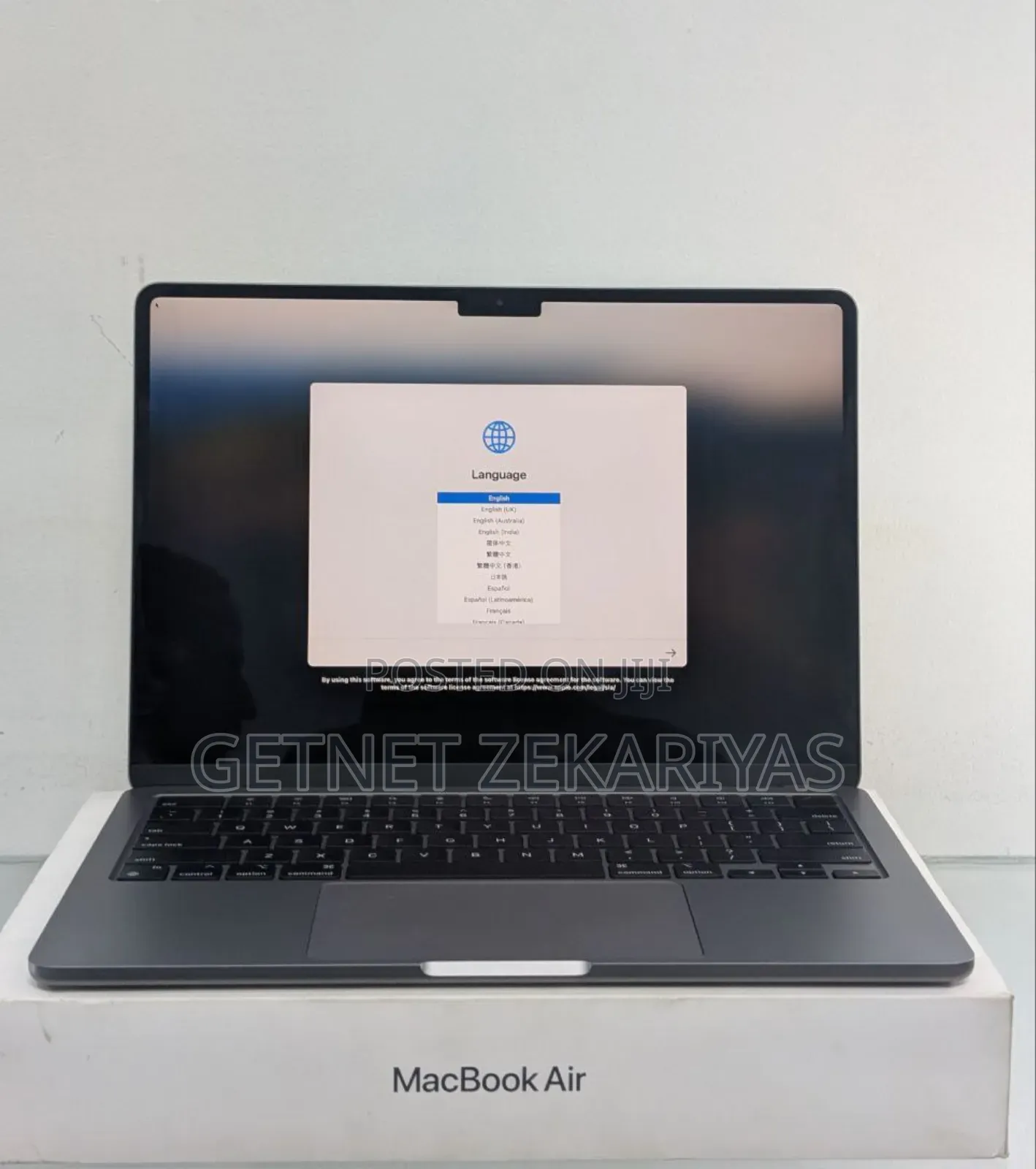 New Laptop Apple MacBook Air 2024 M3 13-Inch 8GB Apple M3 SSD 256GB