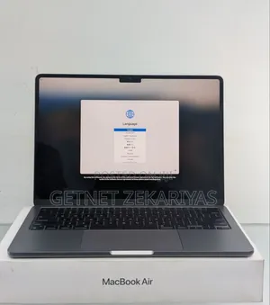 New Laptop Apple MacBook Air 2024 M3 13-Inch 8GB Apple M3 SSD 256GB