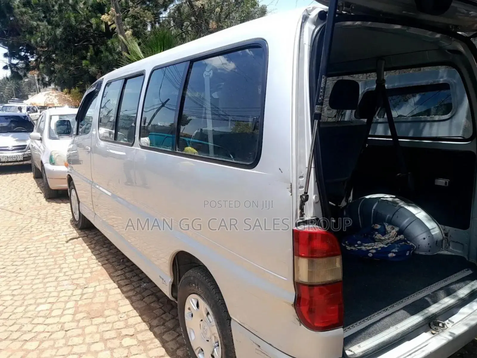 Toyota HiAce 2006 Silver
