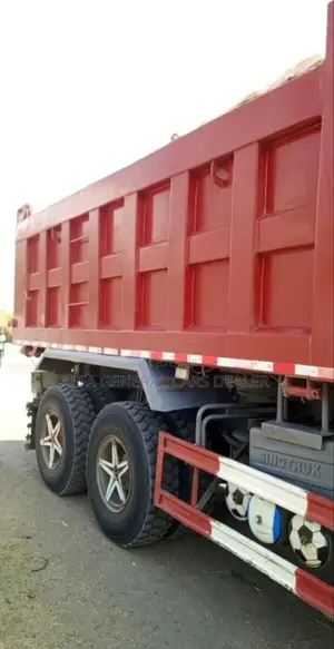 Sino ገልባጭ •2020 •a-08 •ቀረጥ ቀርጧል •ሙሉ ጎማ አለው ••7,700,000