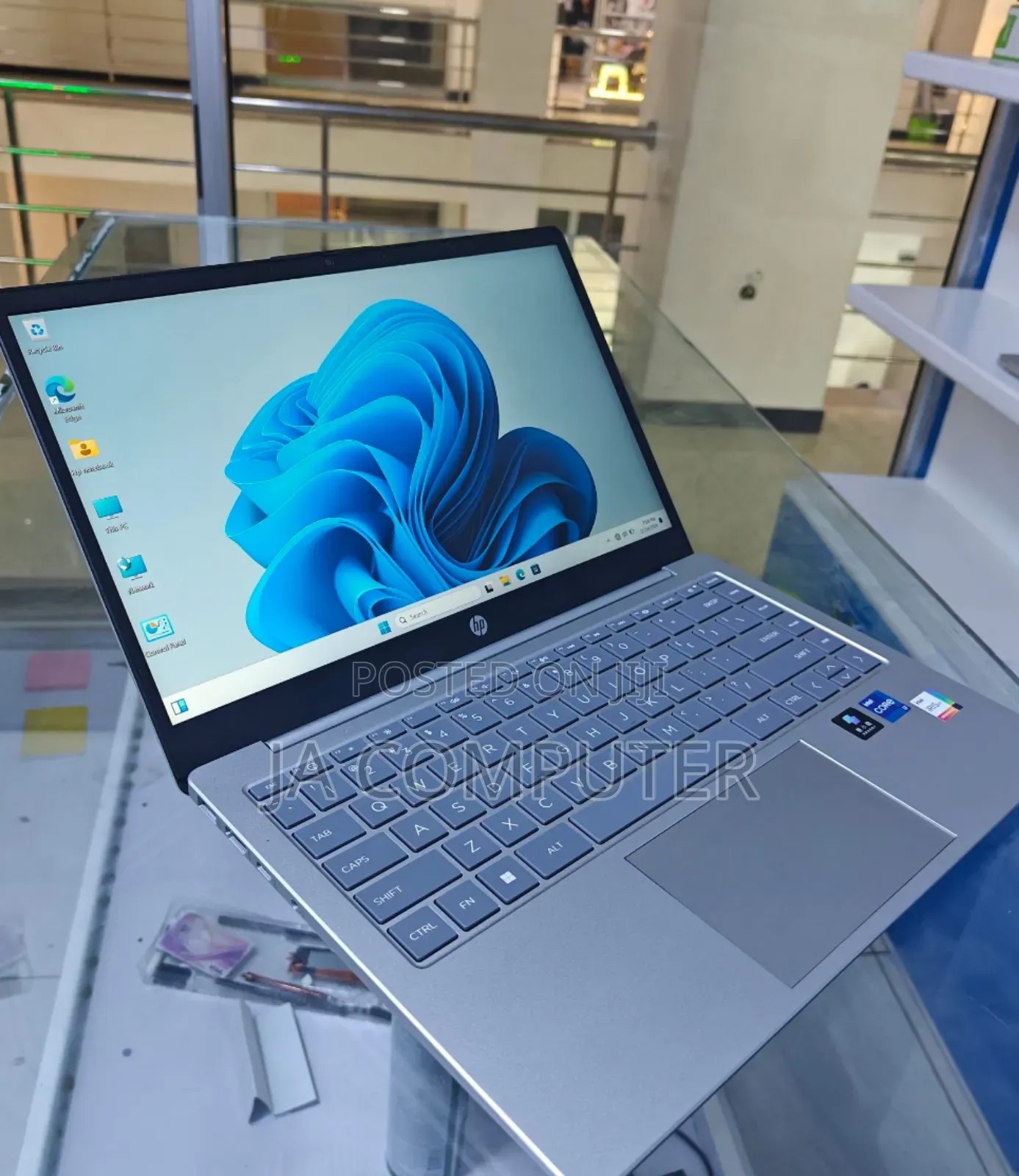 New Laptop HP Stream Notebook 16GB Intel Core I7 SSD 512GB