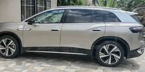 New Volkswagen ID.6 2024 Gold