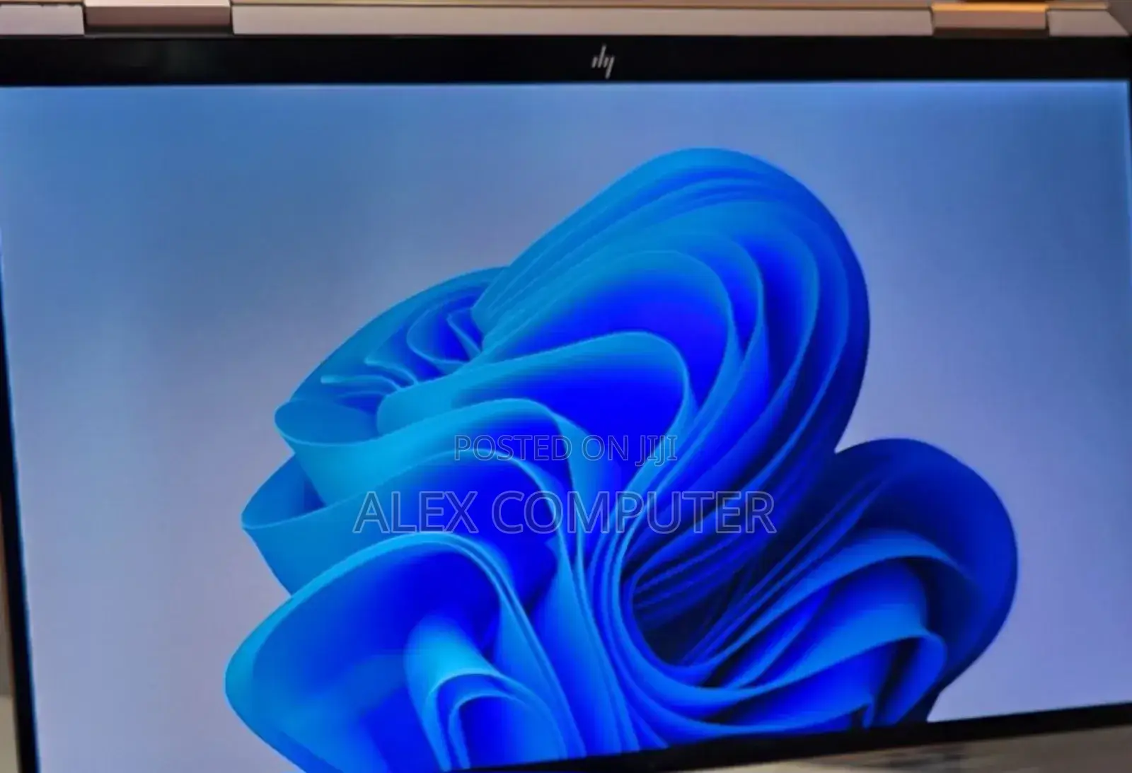 New Laptop HP Spectra 13 8GB Intel Core I5 SSD 512GB