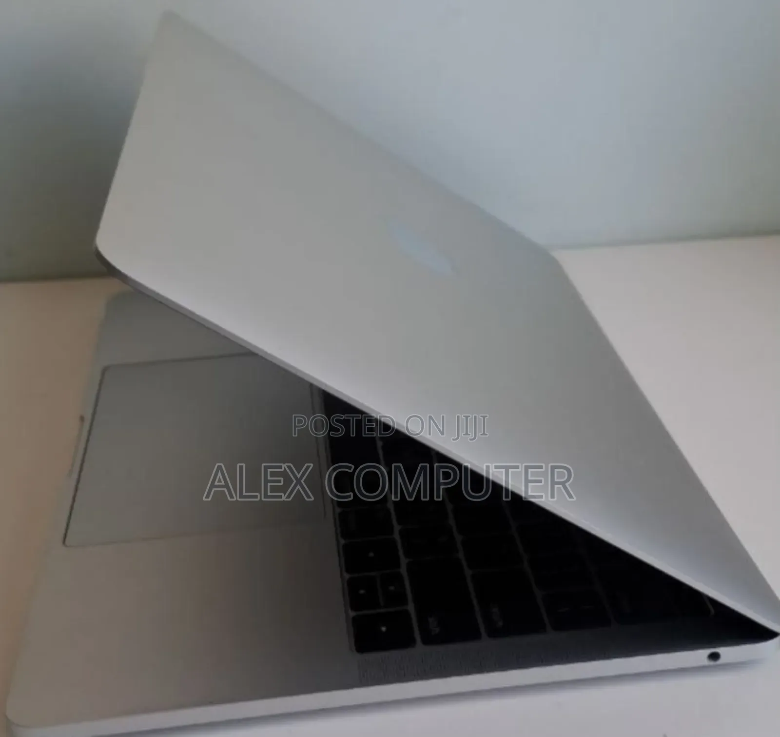 New Laptop Apple MacBook Pro 2017 8GB Intel Core I5 SSD 128GB