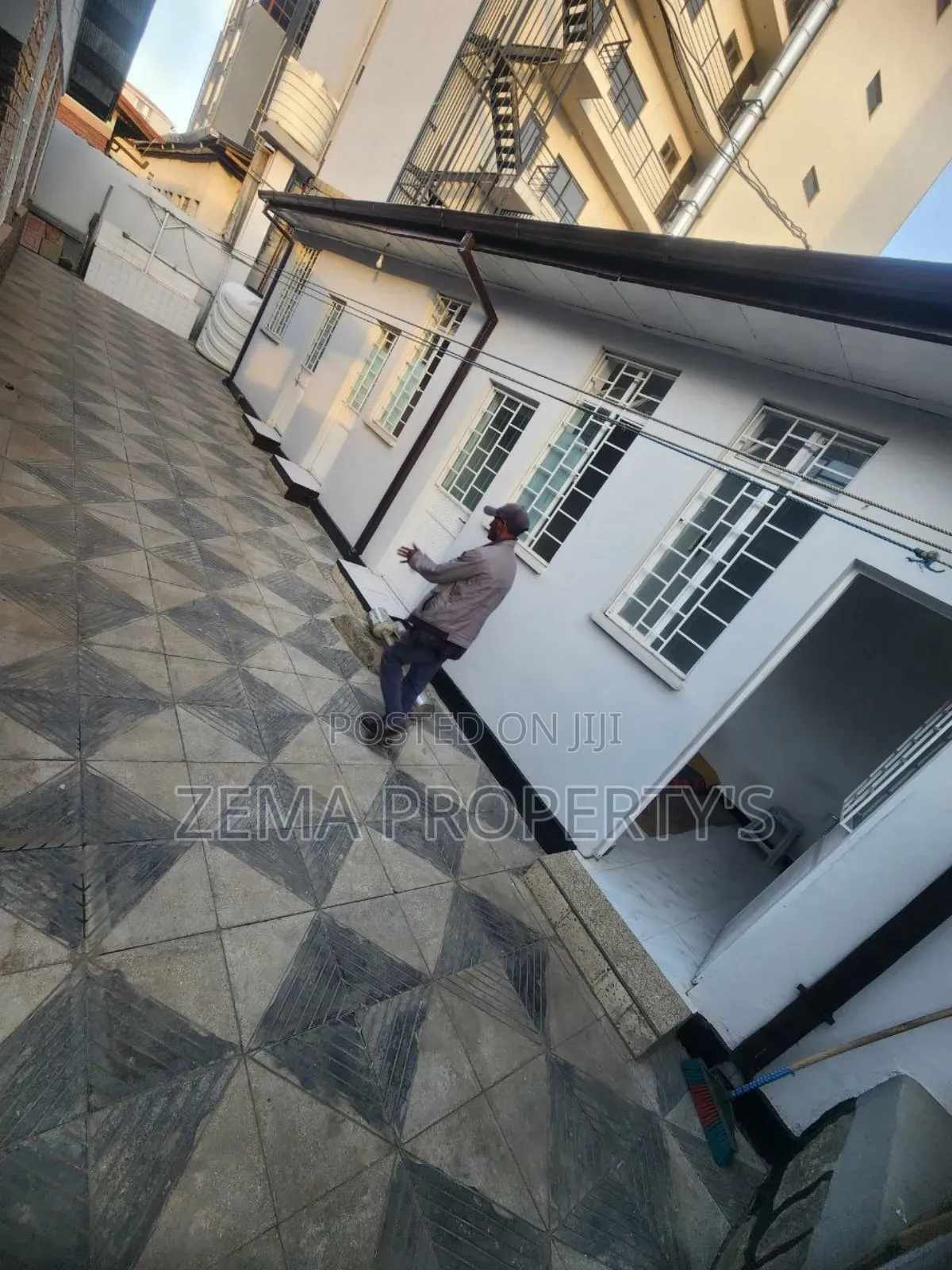 3bdrm Villa in Zema, Bole for rent