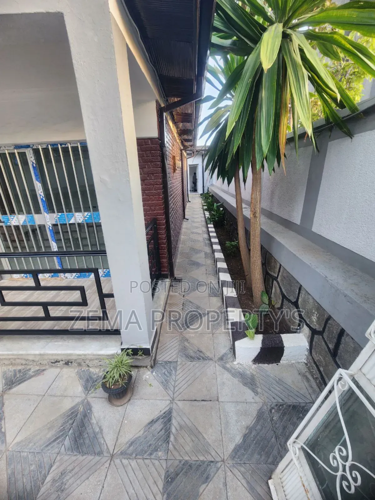 3bdrm Villa in Zema, Bole for rent