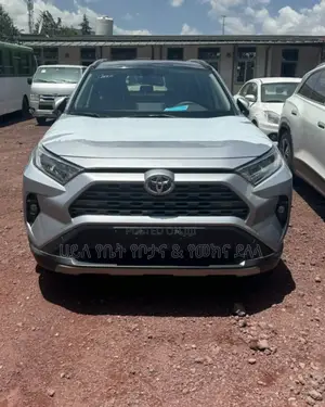 Photo - New Toyota RAV4 2022 Silver