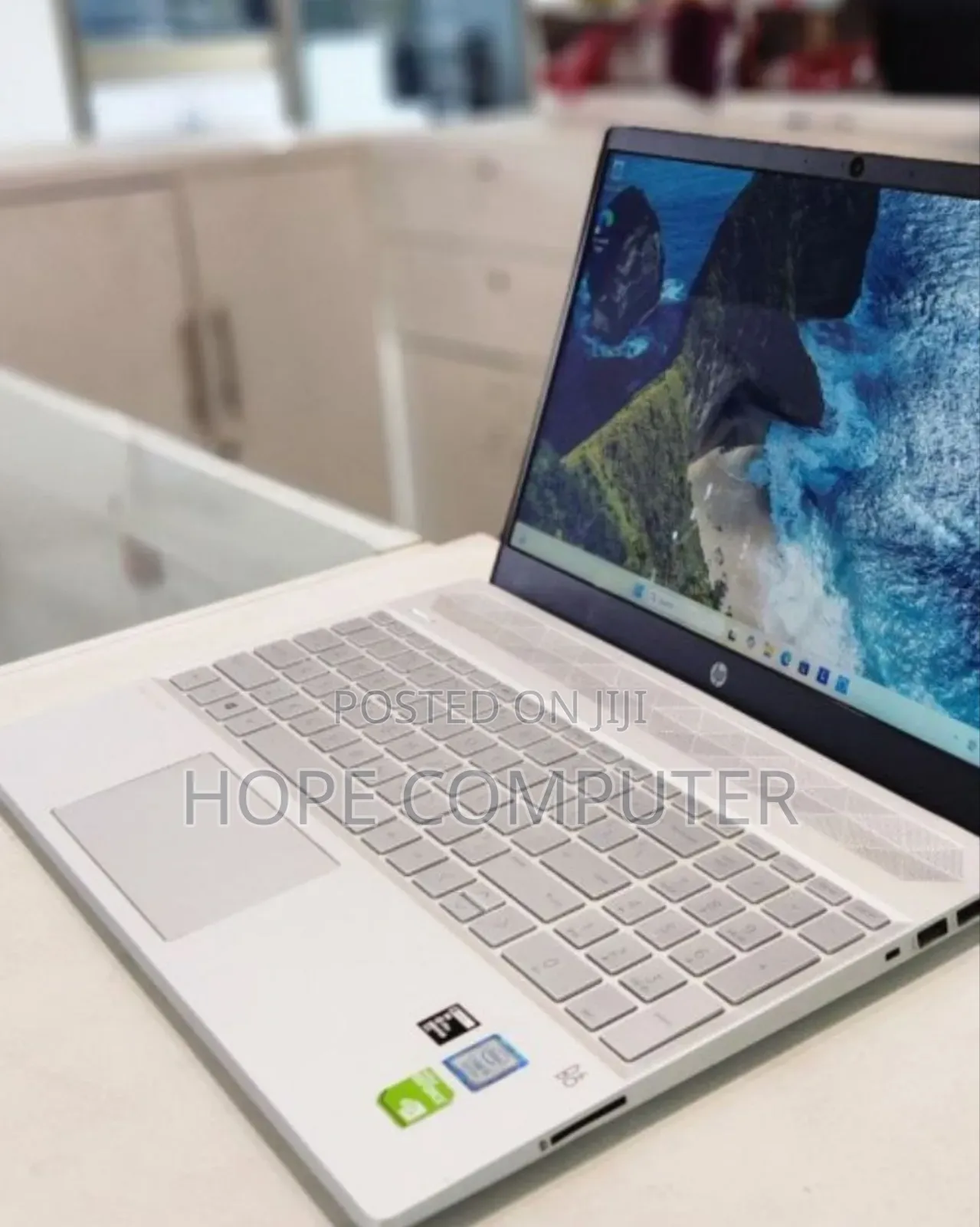 New Laptop HP Pavilion 15 8GB Intel Core I5 SSD 128GB