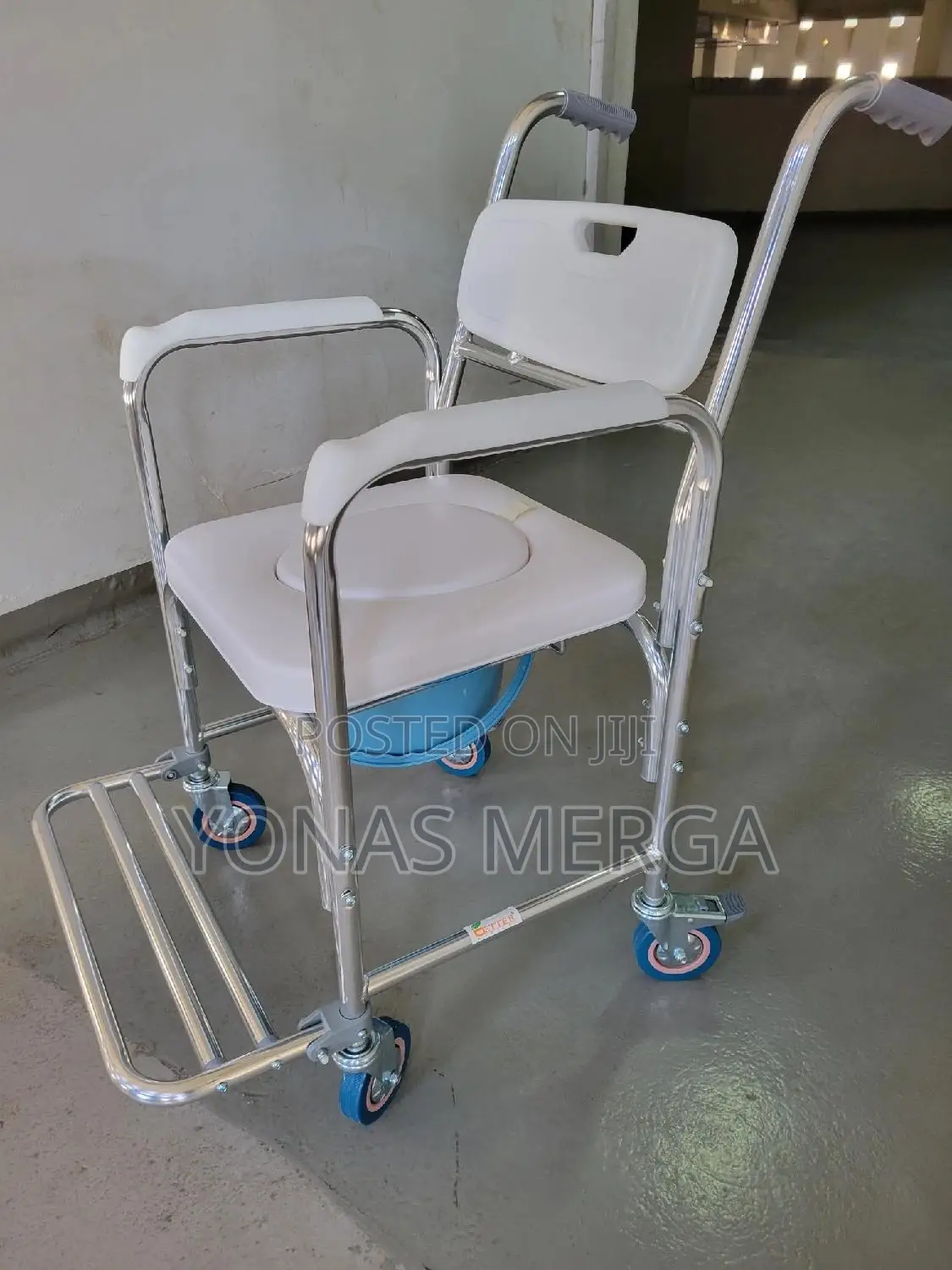Commode Chair፶圜toilet Chair∆呸universal Caster Design弈πchair