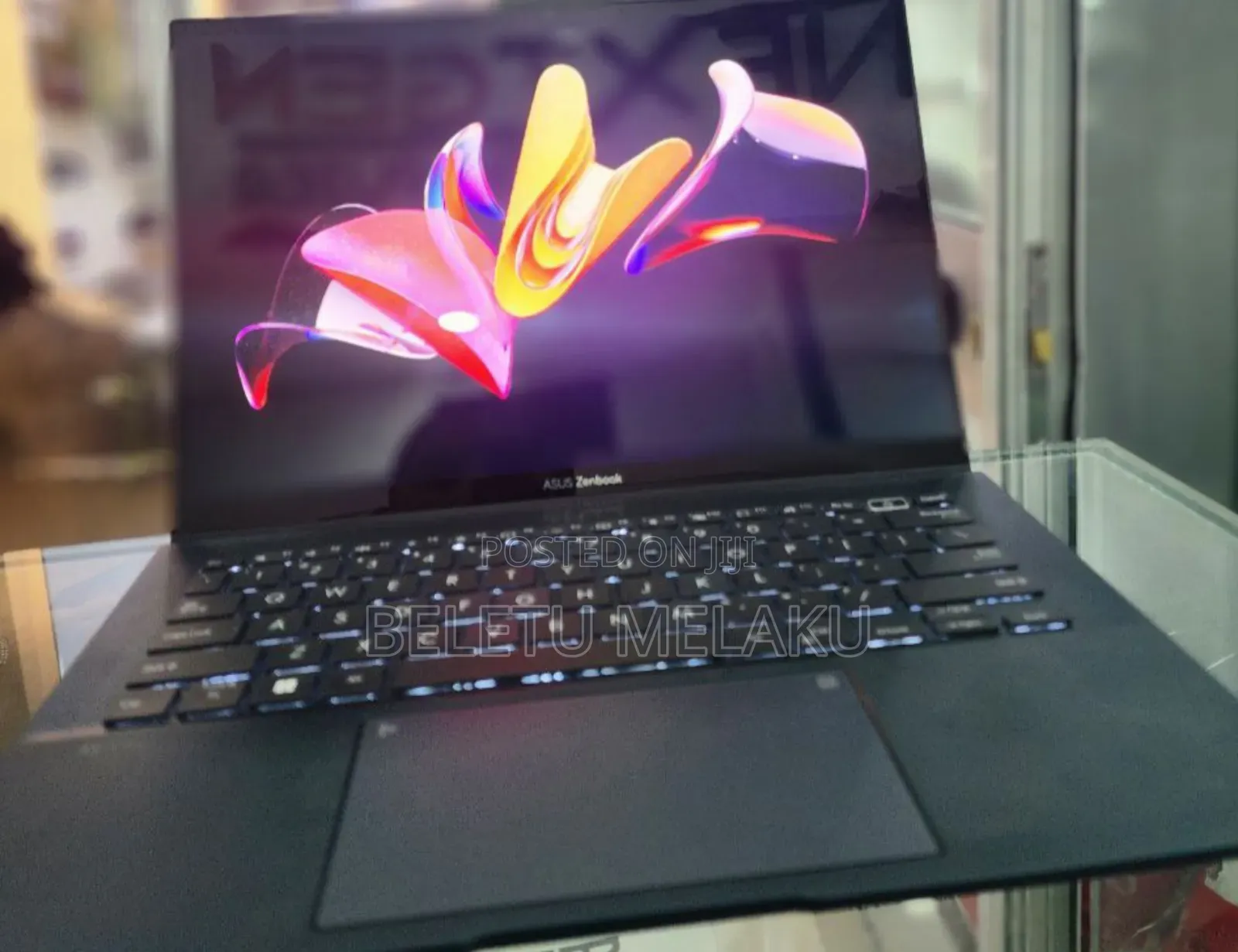 New Laptop Asus ZenBook 13 UX331UN 16GB Intel Core I7 SSD 512GB