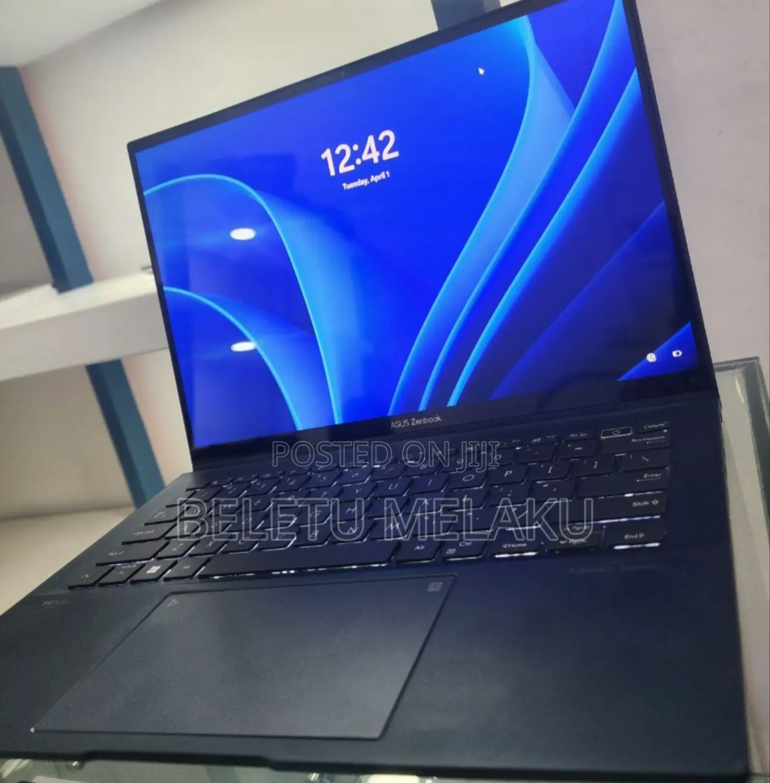 New Laptop Asus ZenBook 13 UX331UN 16GB Intel Core I7 SSD 512GB