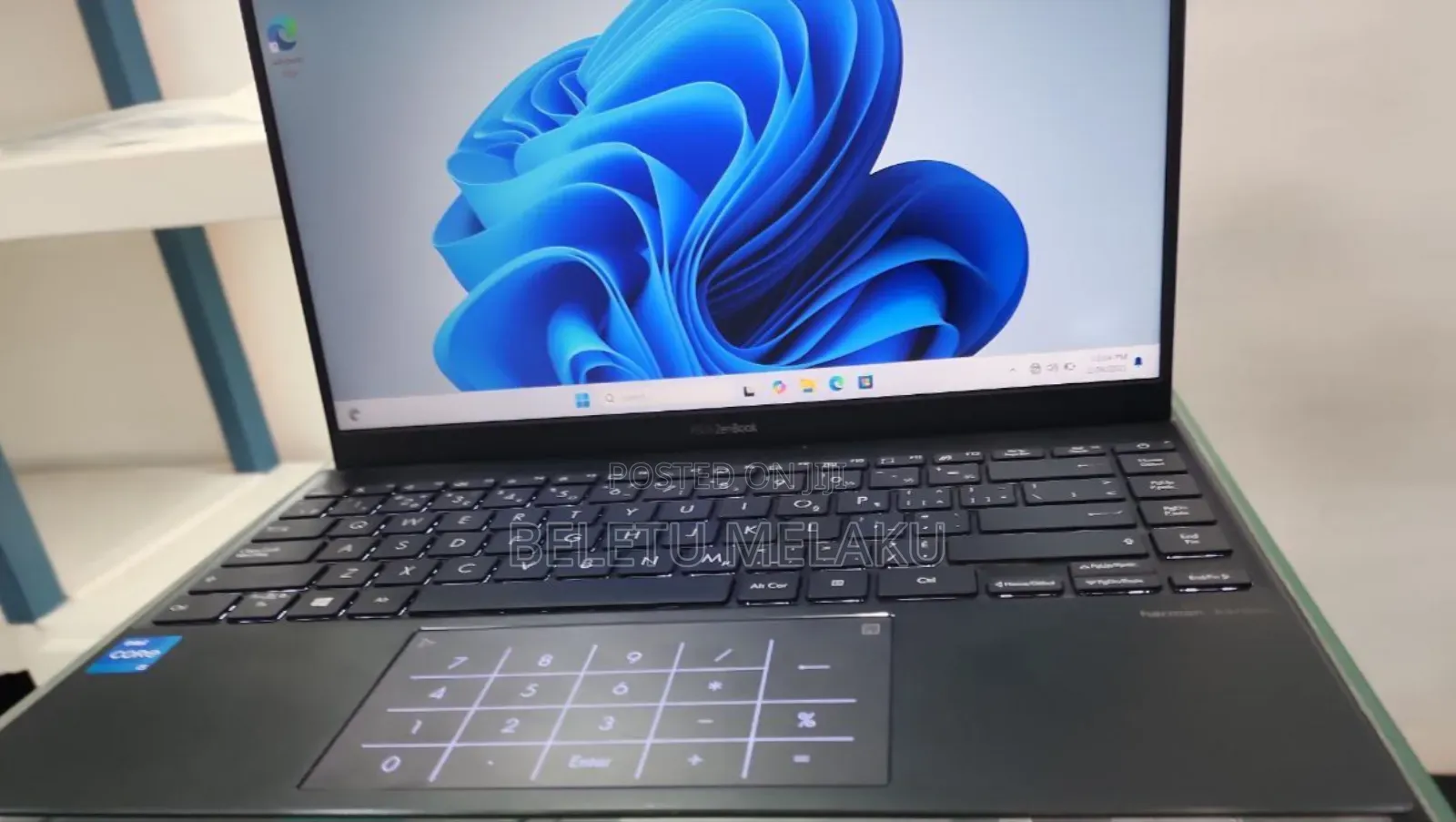 New Laptop Asus ZenBook 13 UX331UN 8GB Intel Core I5 SSD 512GB