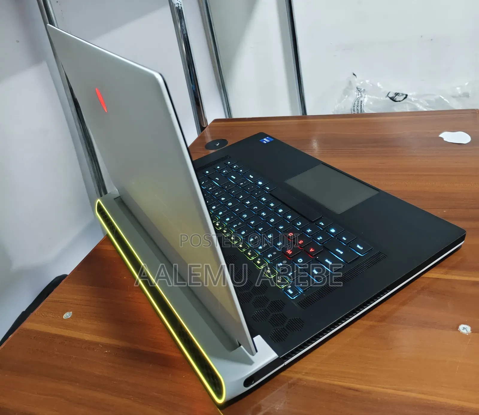 New Laptop Alienware M17x R2 32GB Intel Core I7 SSD 512GB