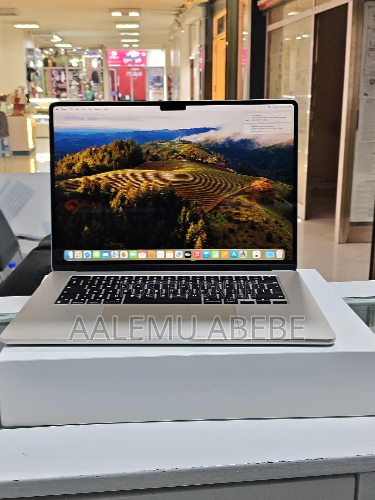 New Laptop Apple MacBook Air 2022 M2 8GB Apple M2 SSD 256GB