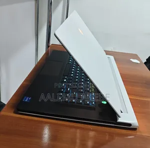 New Laptop Alienware M17x R2 32GB Intel Core i7 SSD 1T