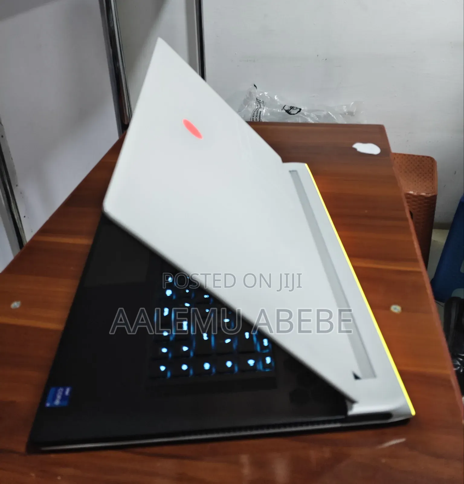 New Laptop Alienware M17x R2 32GB Intel Core i7 SSD 1T