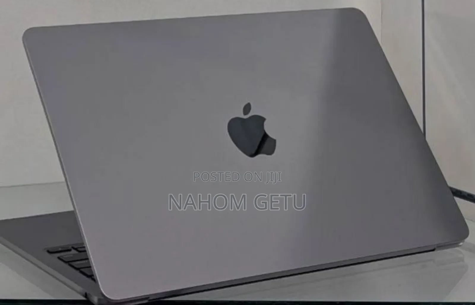 New Apple MacBook Air 2024 M3 13-Inch 8GB Intel Core M3 SSD 256GB