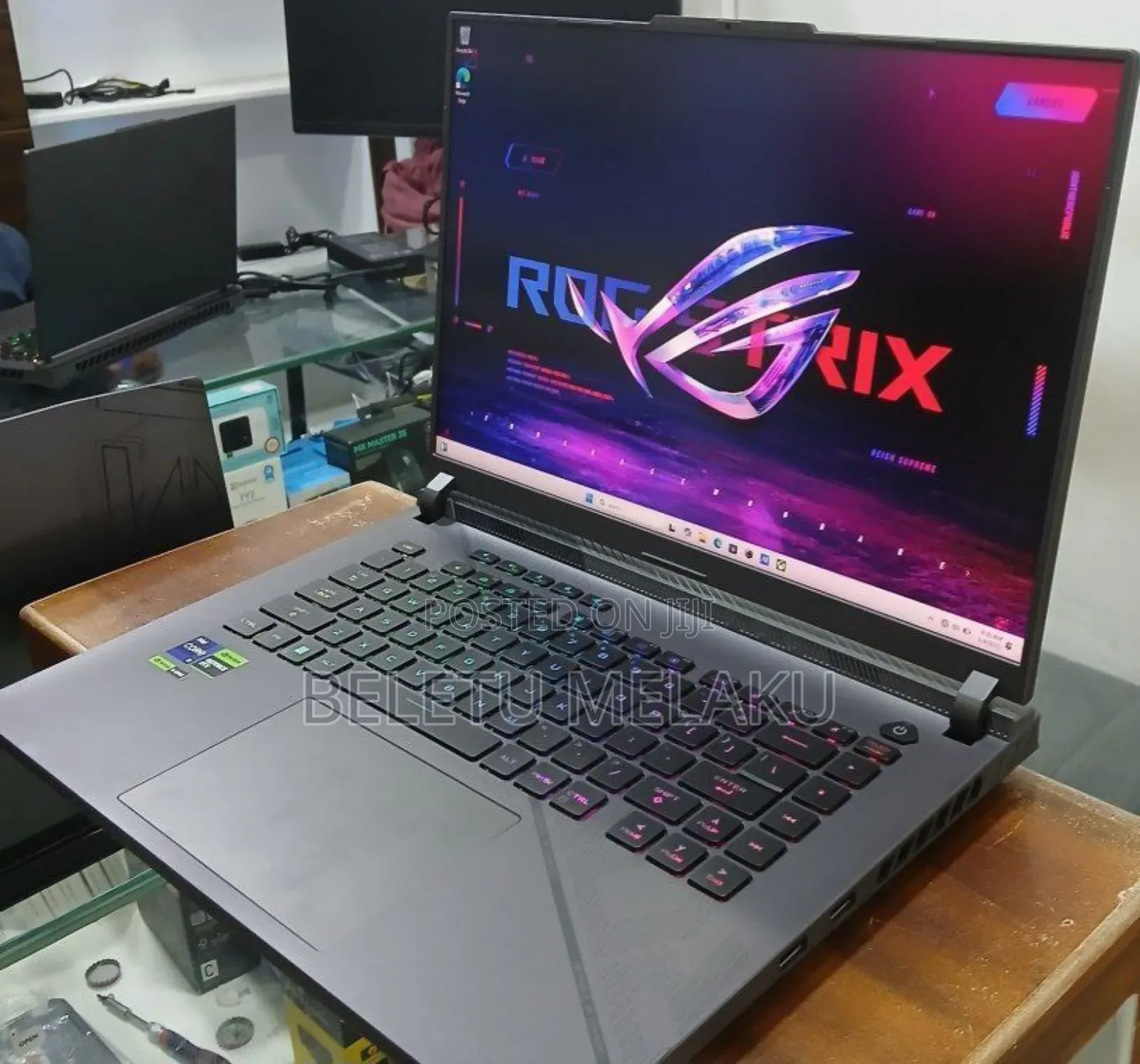 New Laptop Asus ROG Strix G15 32GB Intel Core I9 SSD 1T
