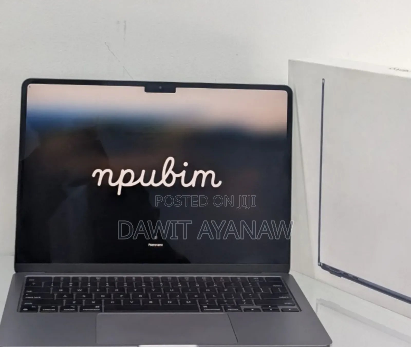 New Apple MacBook Air 2024 M3 13-Inch 8GB Intel Core I5 SSD 256GB