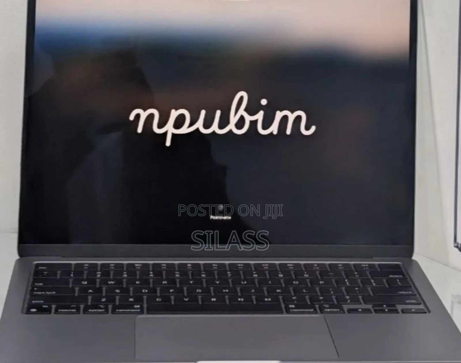 New Laptop Apple MacBook Air 2024 M3 13-Inch 8GB Apple M3 SSD 256GB