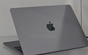 New Laptop Apple MacBook Air 2024 M3 13-Inch 8GB Apple M3 SSD 256GB