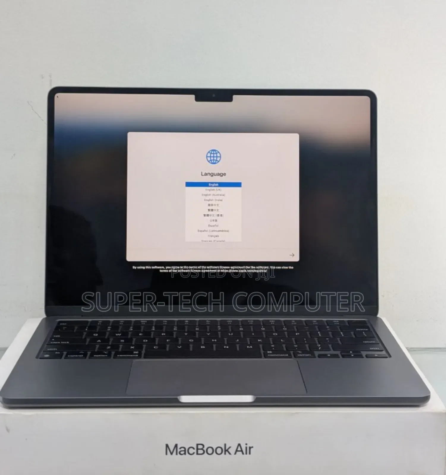 New Laptop Apple MacBook Air 2024 M3 13-Inch 8GB Apple M3 SSD 256GB