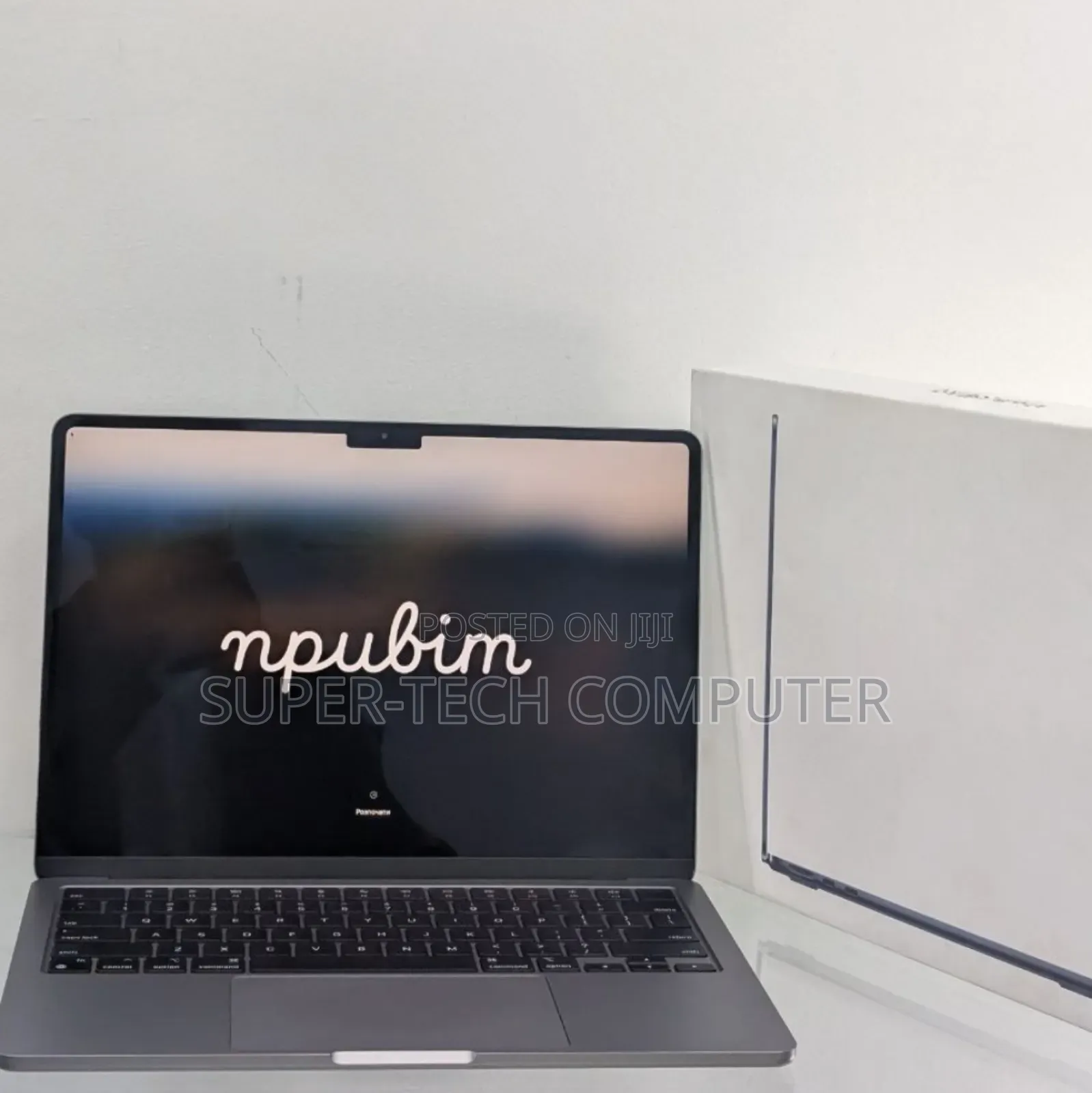 New Laptop Apple MacBook Air 2024 M3 13-Inch 8GB Apple M3 SSD 256GB