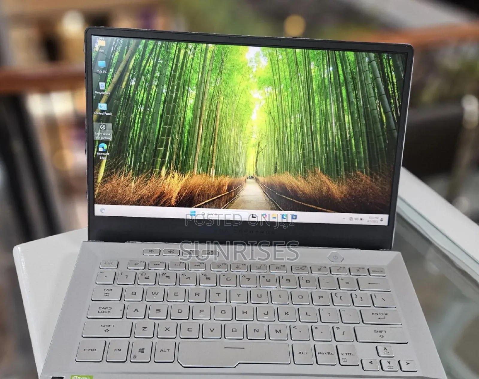 New Laptop Asus ROG Zephyrus G14 16GB AMD Ryzen 9 SSD 512GB