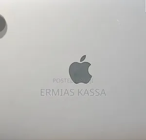 New Laptop Apple MacBook Pro 2020 M1 8GB Apple M1 Pro SSD 256GB