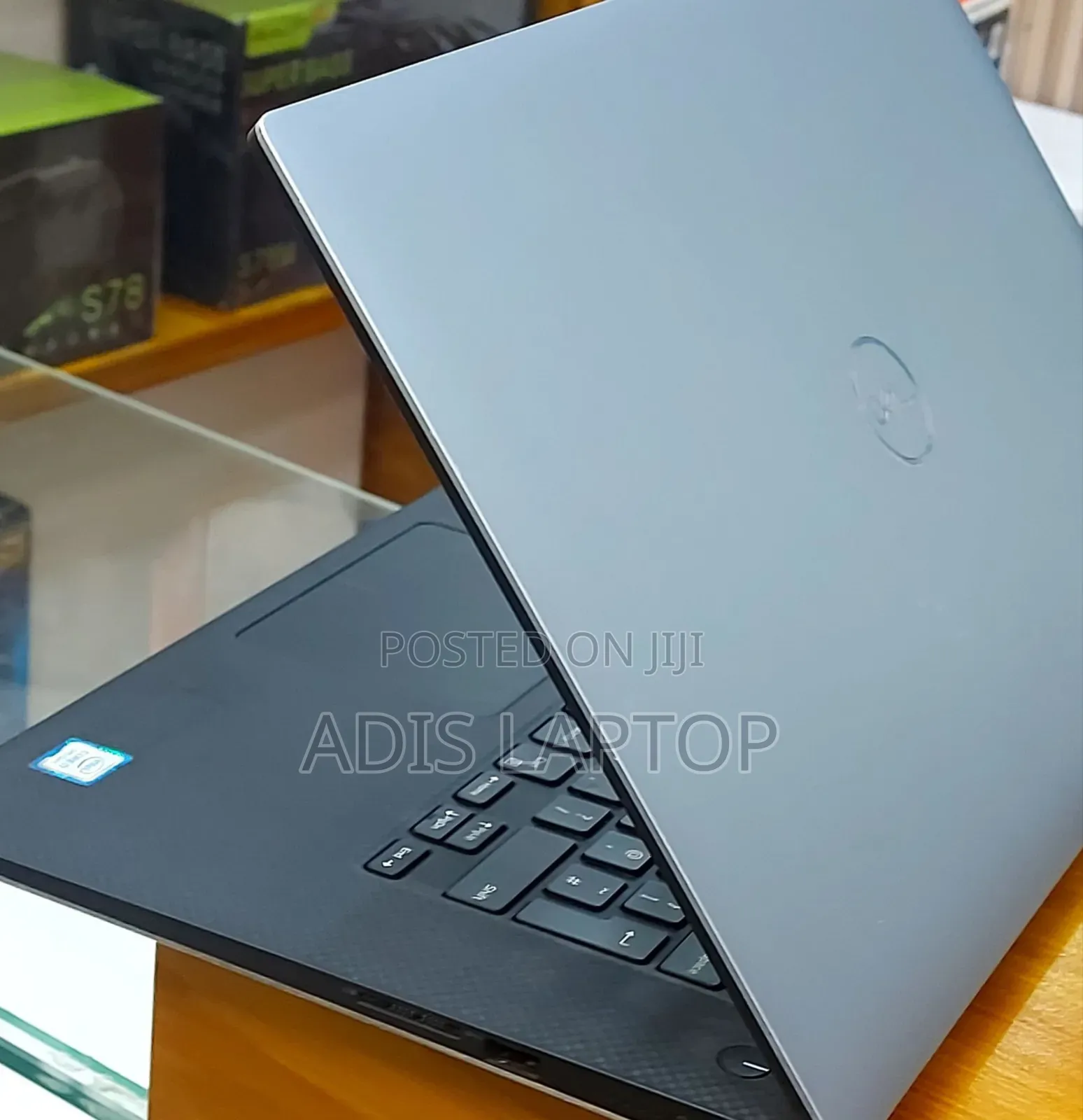 New Laptop Dell Precision 5520 32GB Intel Core I7 SSD 512GB