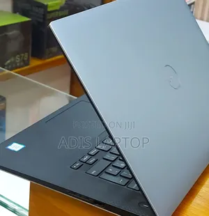 New Laptop Dell Precision 5520 32GB Intel Core I7 SSD 512GB