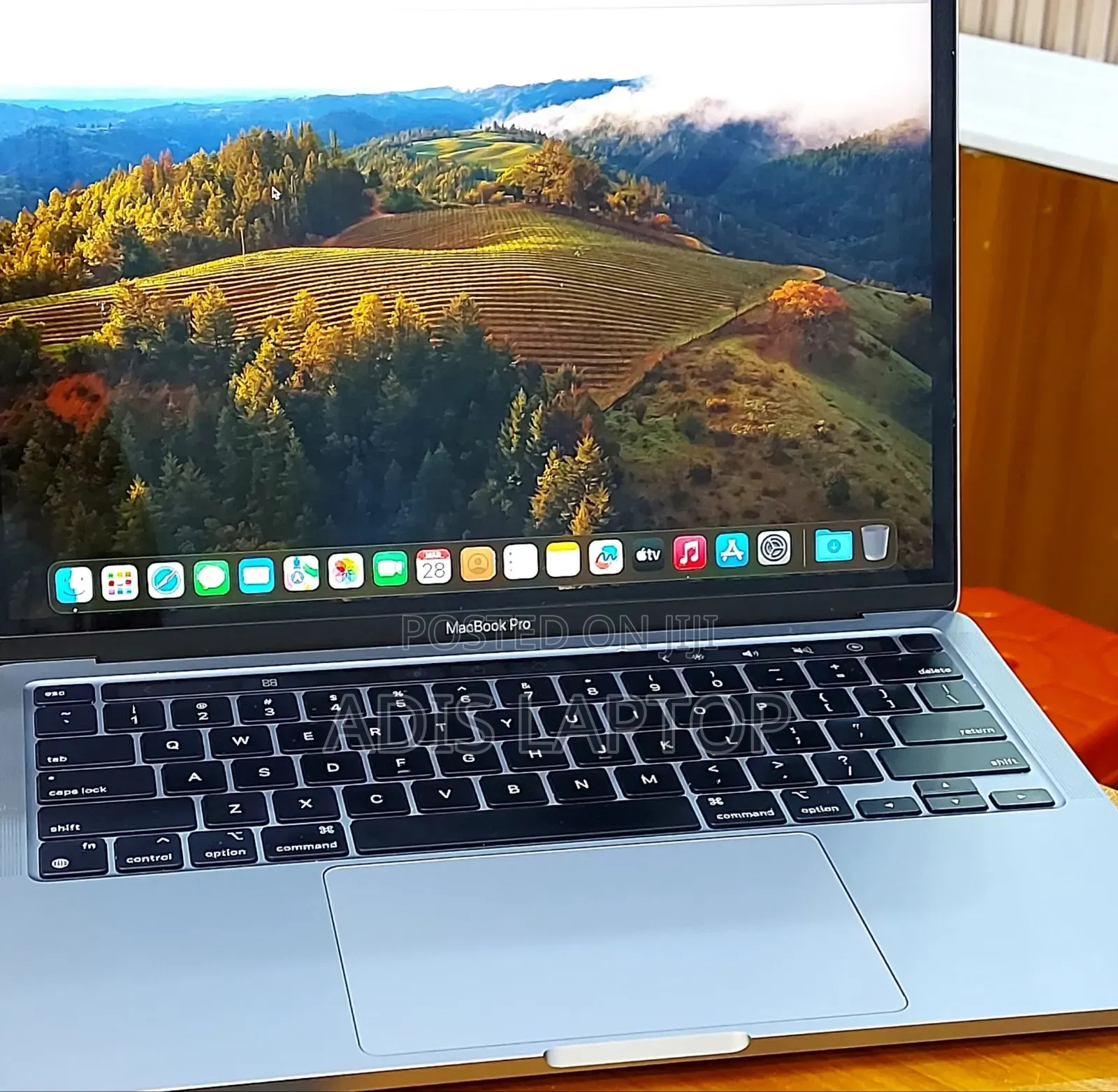 New Laptop Apple MacBook Pro 8GB Apple M2 SSD 256GB